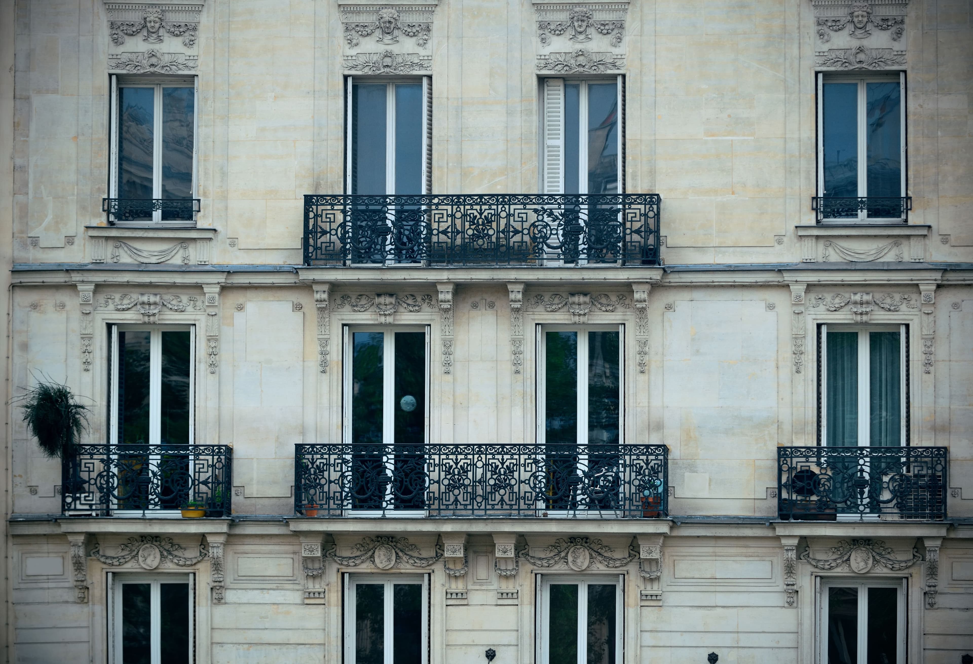 Rénovation d'un appartement haussmannien à Paris : guide complet pour moderniser sans perdre le cachet